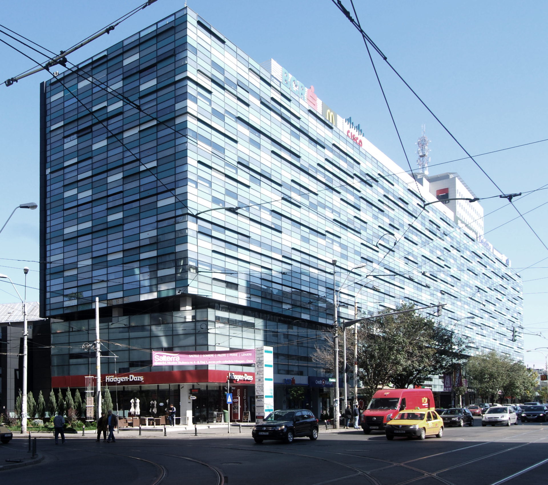 Privatized Publicness: Post-Communist Public Space in Bucharest