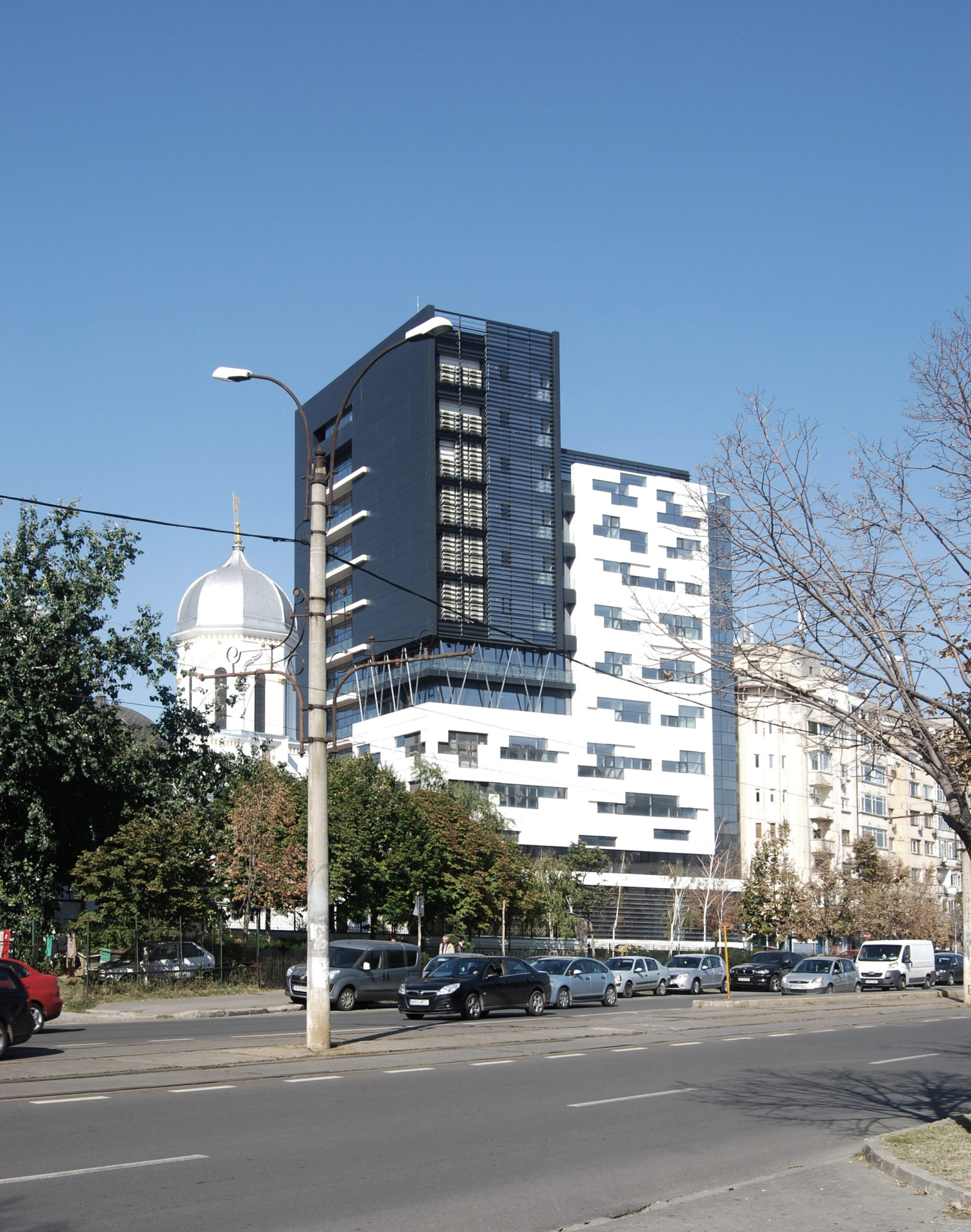 Privatized Publicness: Post-Communist Public Space in Bucharest