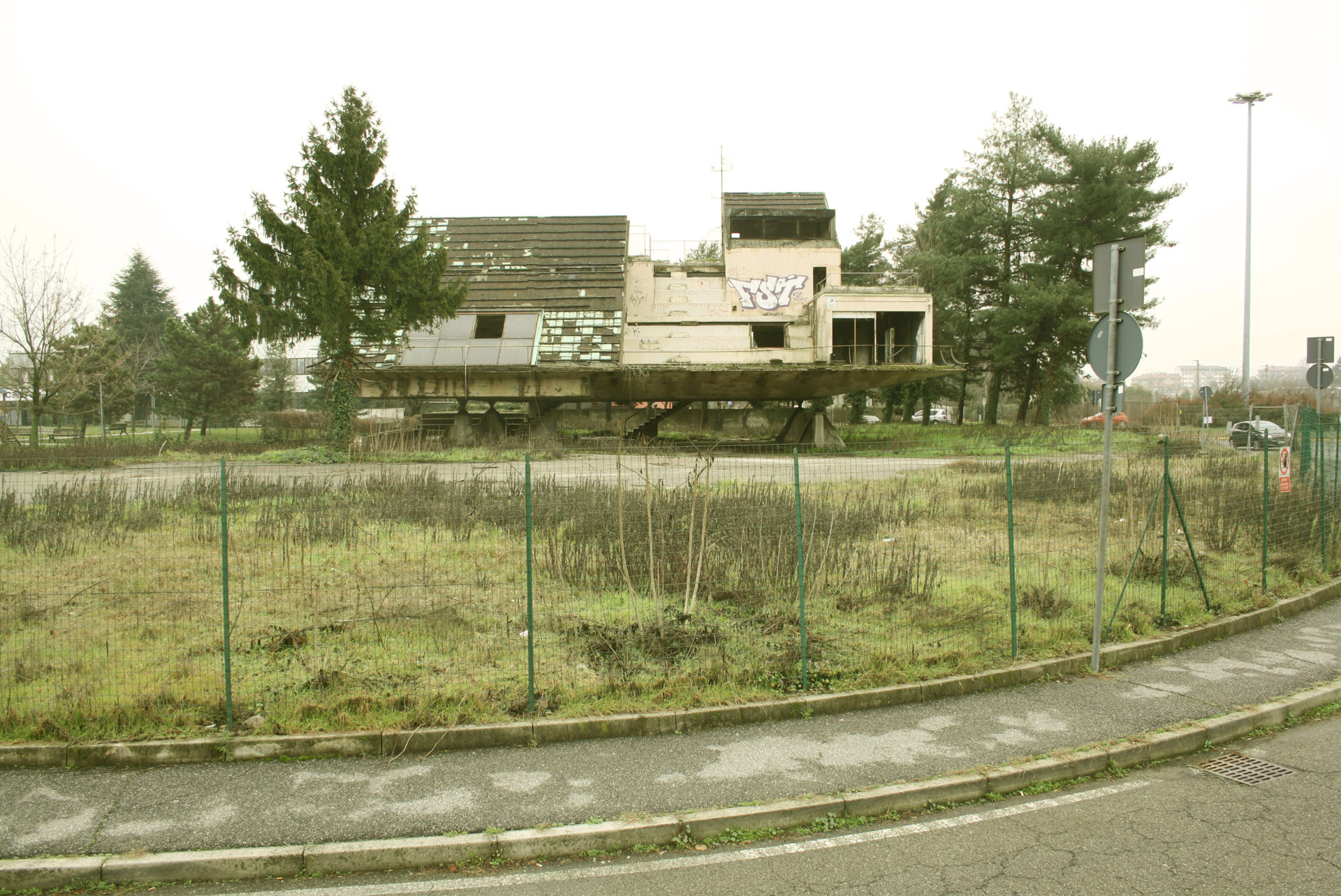 The Forgotten Spaceships of the Po Valley