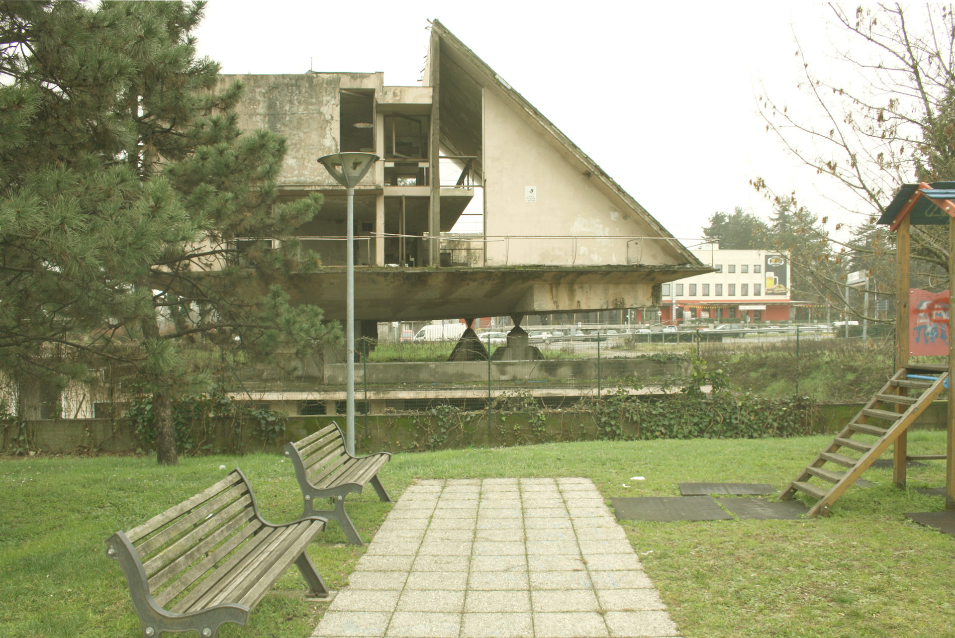 The Forgotten Spaceships of the Po Valley