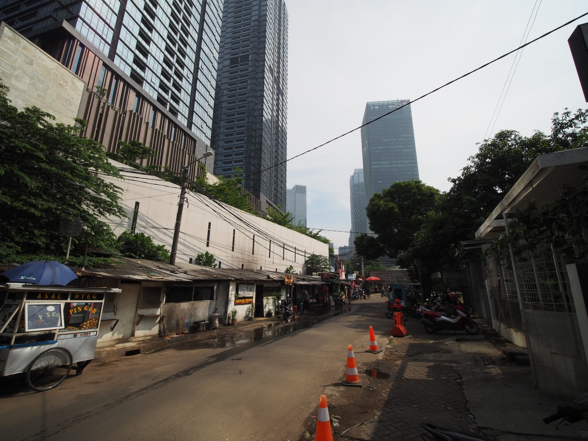 Jakarta’s Superblocks Continue a Legacy of Urban Segregation