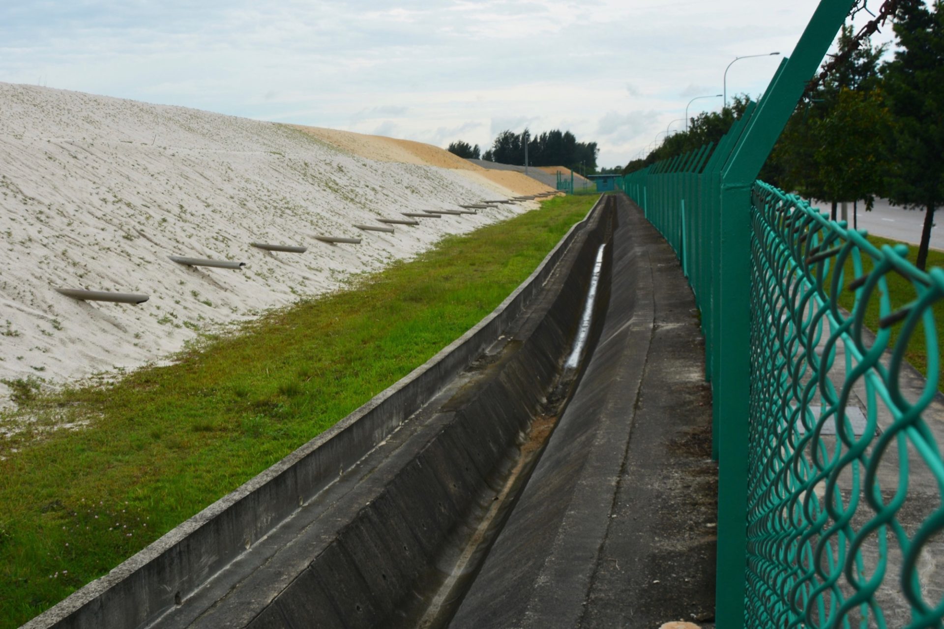 Singapore’s Scentless Growth is Built on the Brutal Extraction of Cambodian Sand and Imported Labour