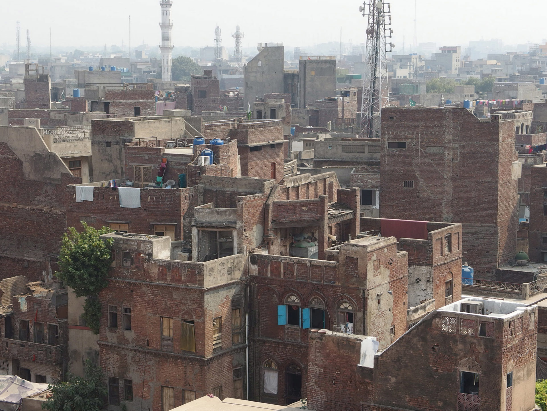How British Colonial Architecture Excluded Pakistani Women From the Public Sphere