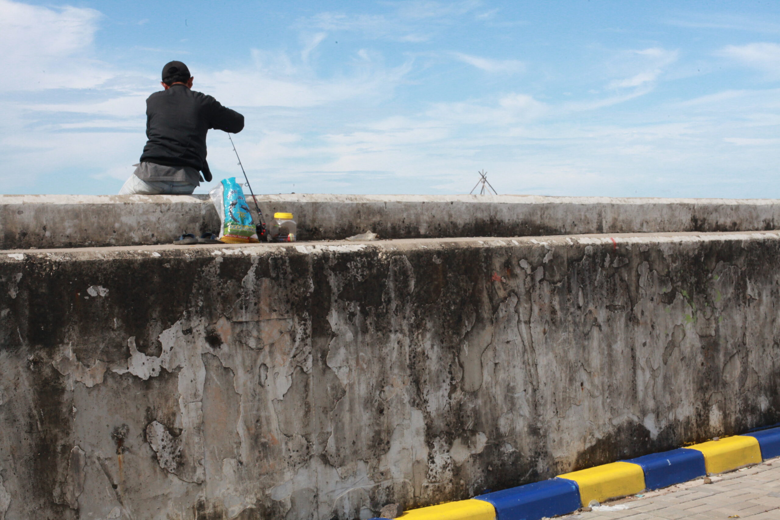 As Jakarta Sinks, the Rising Sea Presents a Convenient Scapegoat