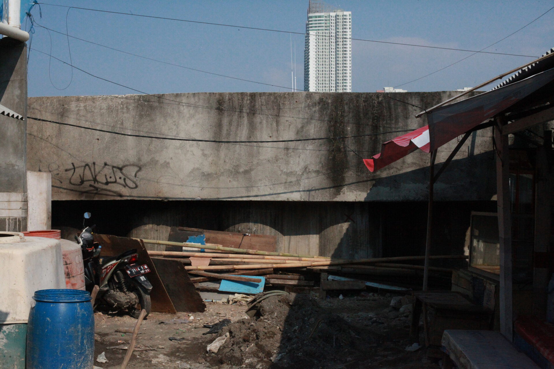 As Jakarta Sinks, the Rising Sea Presents a Convenient Scapegoat