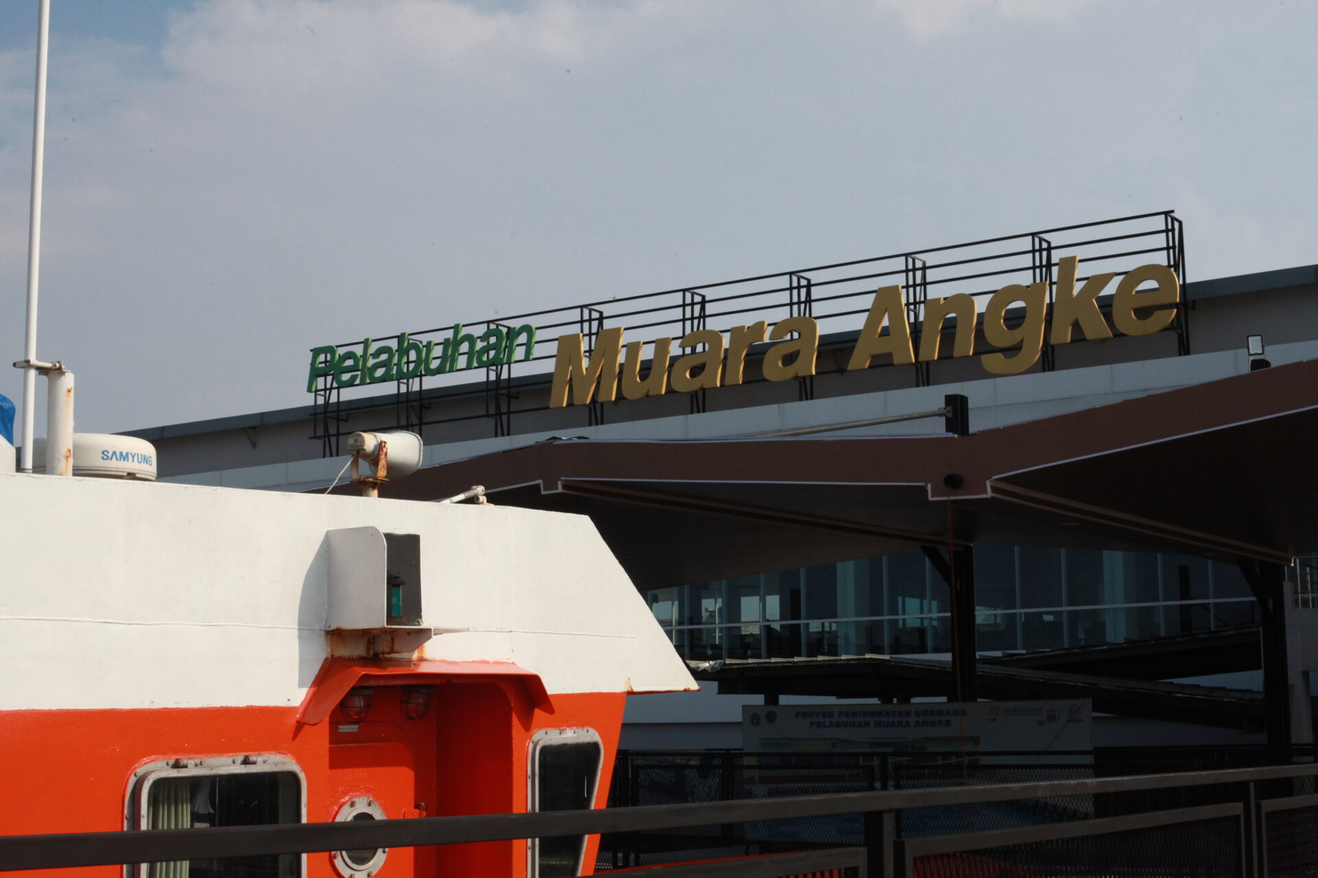 As Jakarta Sinks, the Rising Sea Presents a Convenient Scapegoat