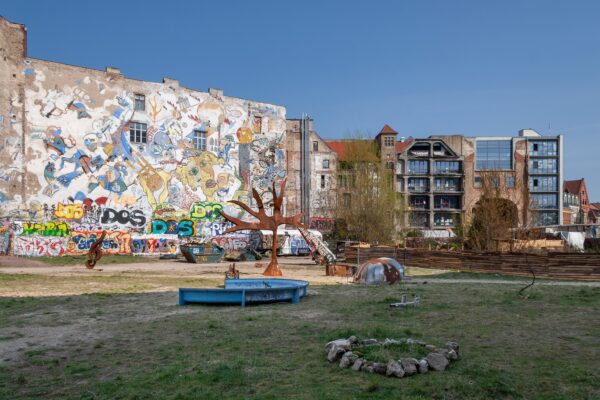 1 Benjamin-Busch-2009-Tacheles-IMG_9768